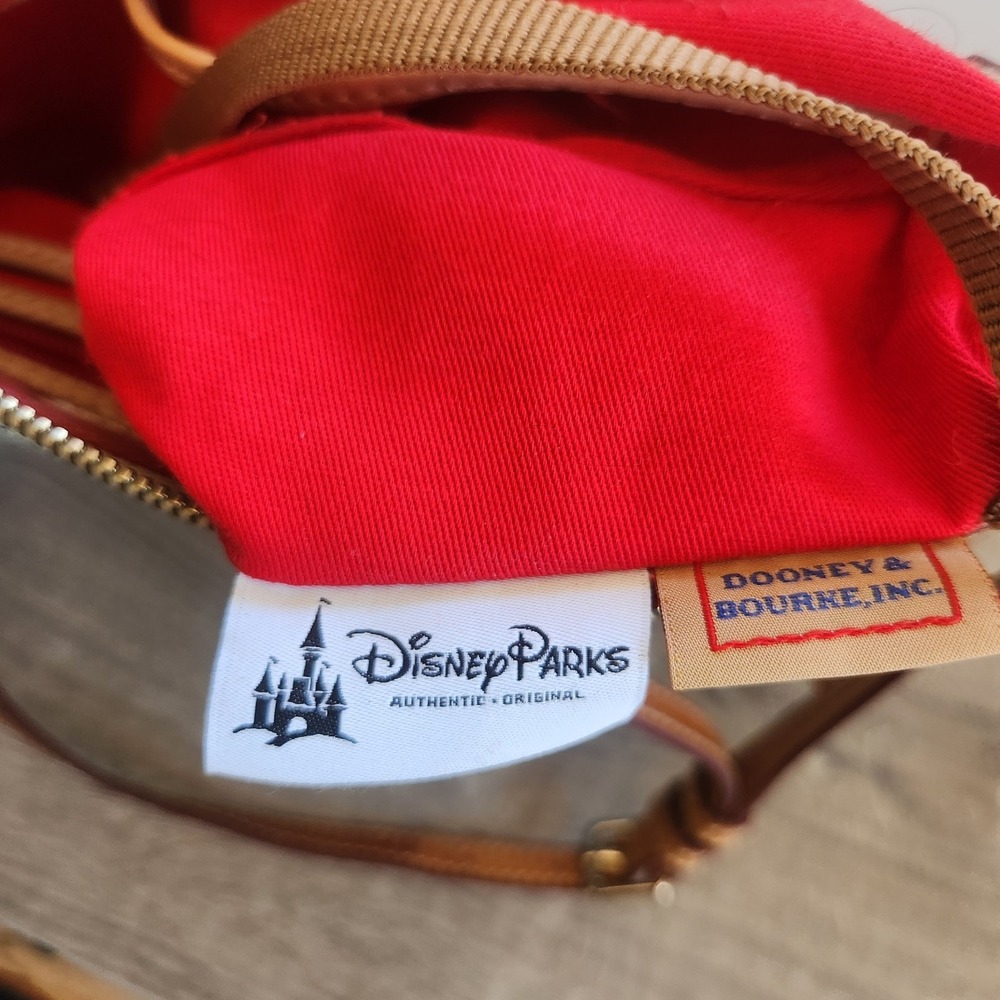 Dooney & Bourke 2016 Disney Parks 1/2 Marathon Weekend Crossbody Bag Purse Tote - Picture 13 of 16